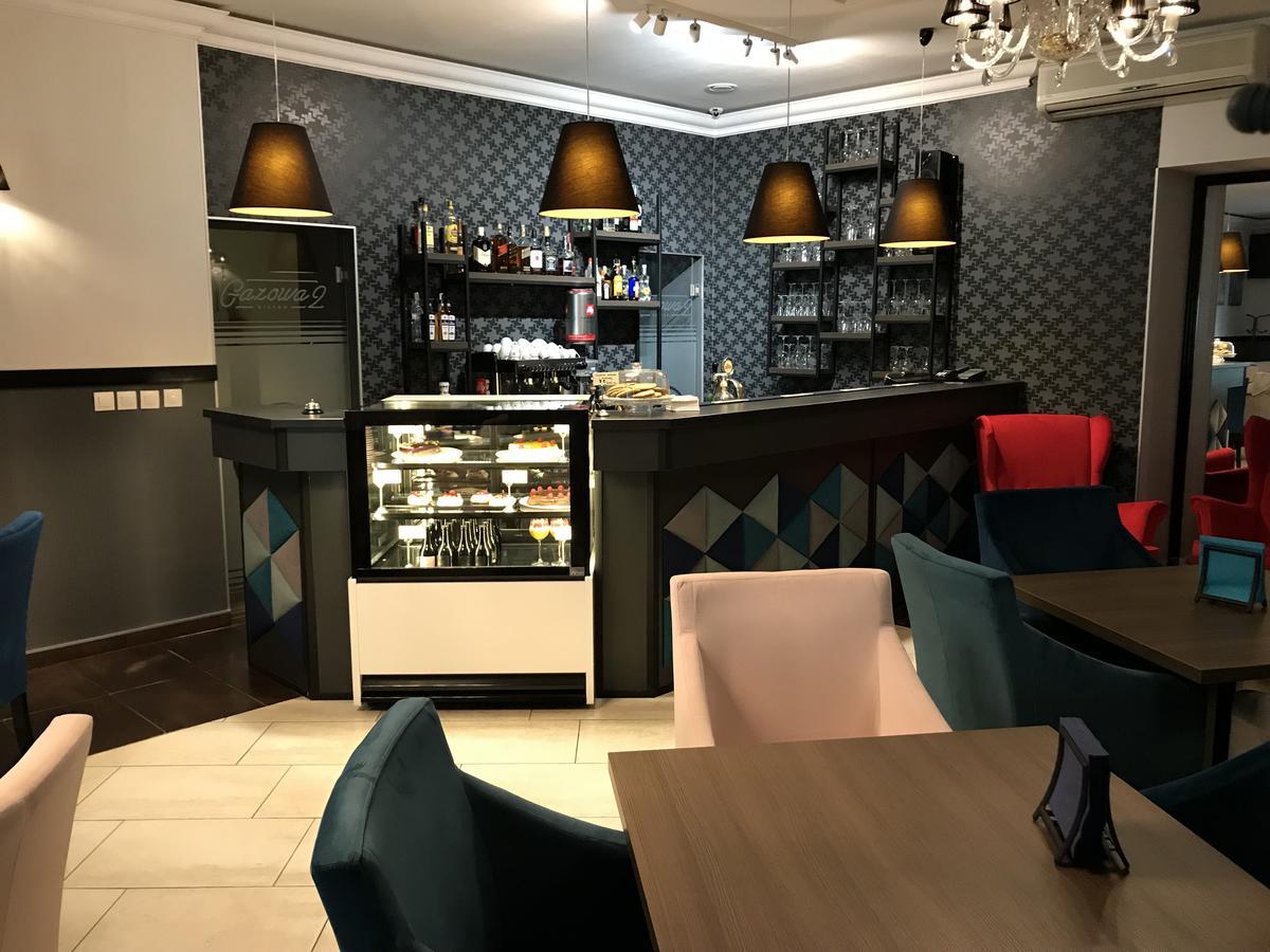 Hotel Marta 와와 외부 사진