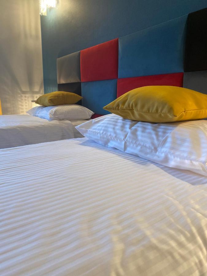 Hotel Marta 와와 외부 사진